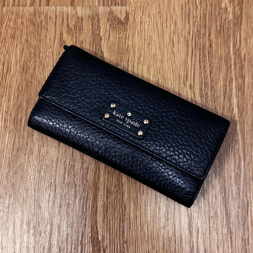 Kate Spade Textured Black Wallet